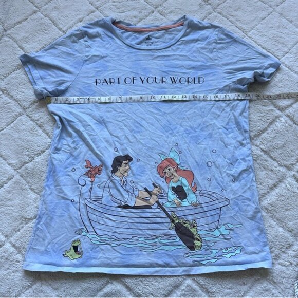 Box Lunch | Ariel "Part of Your World" Short Sleeve Tee | Size Medium - Picture 6 of 7